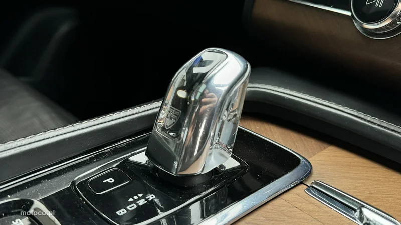 Volvo XC 90 21