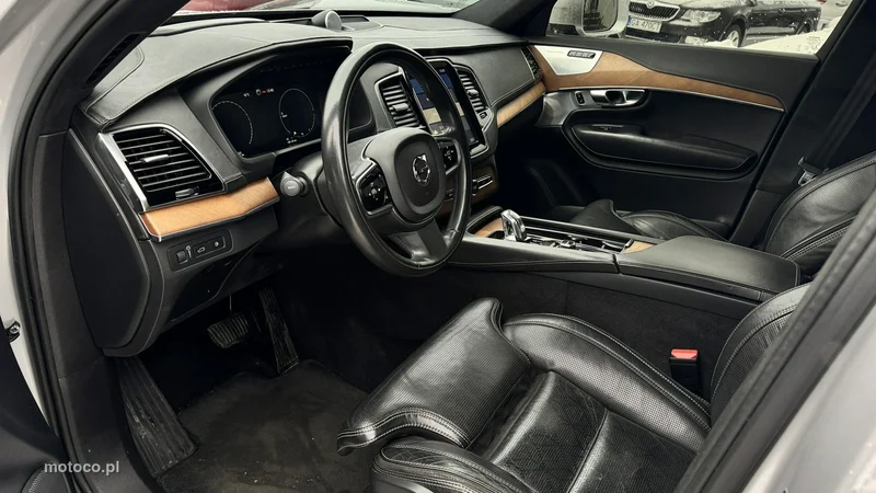 Volvo XC 90 7