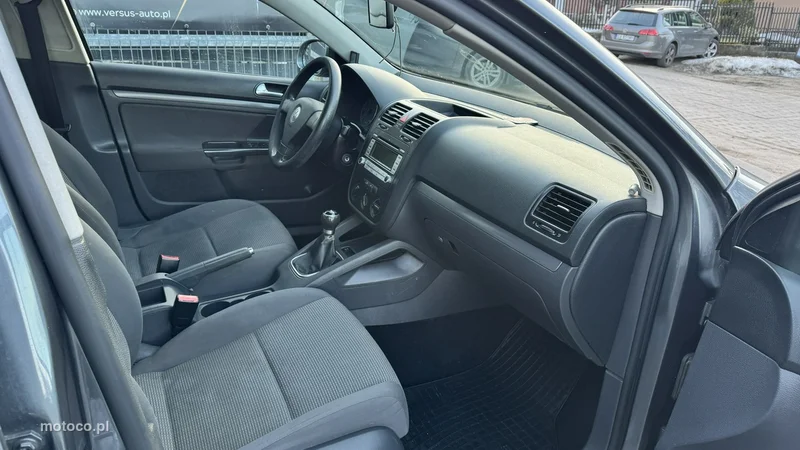Volkswagen Golf V 17