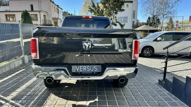 Dodge RAM 4