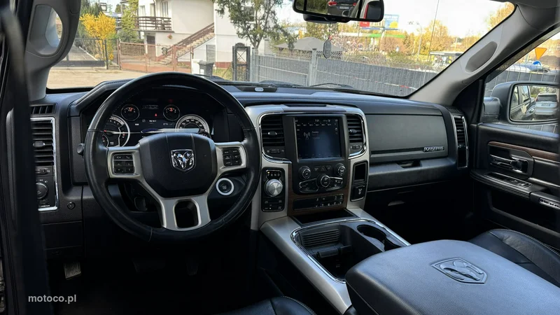 Dodge RAM 8