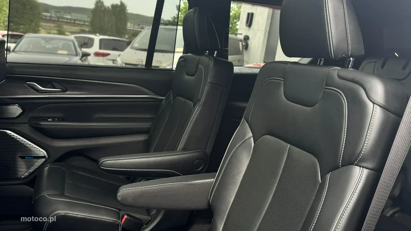 Jeep Grand Cherokee 26