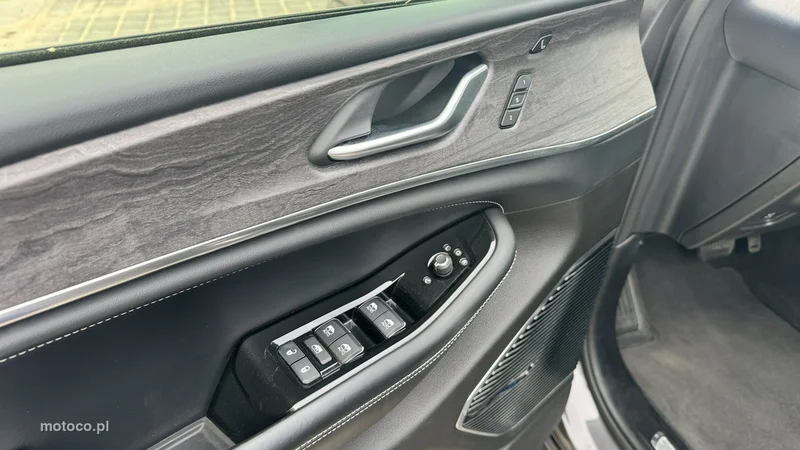 Jeep Grand Cherokee 27