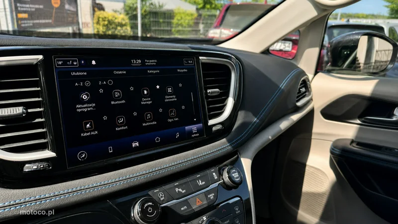 Chrysler Pacifica 15