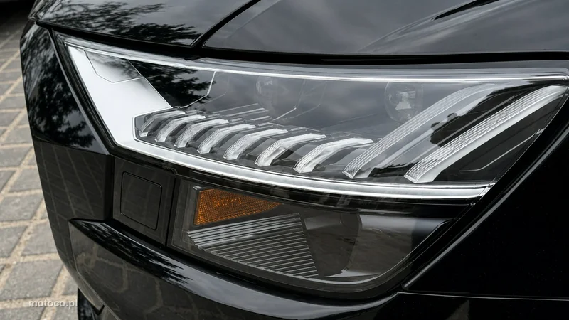 Audi Q8 4M 16