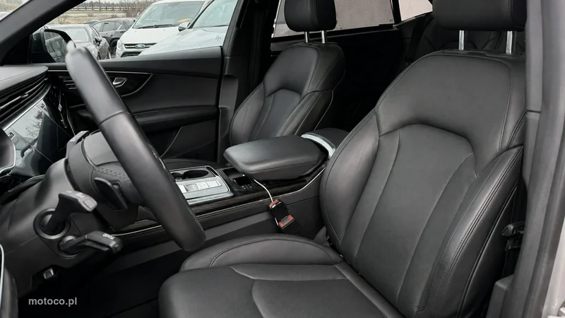 Audi Q8 4M 32