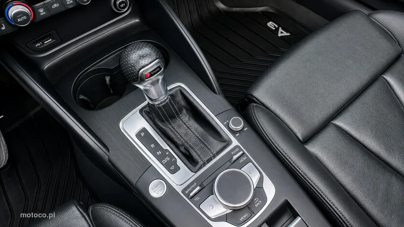 Audi A3 8V 12