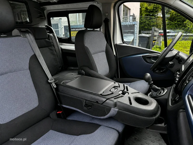 Opel Vivaro 12