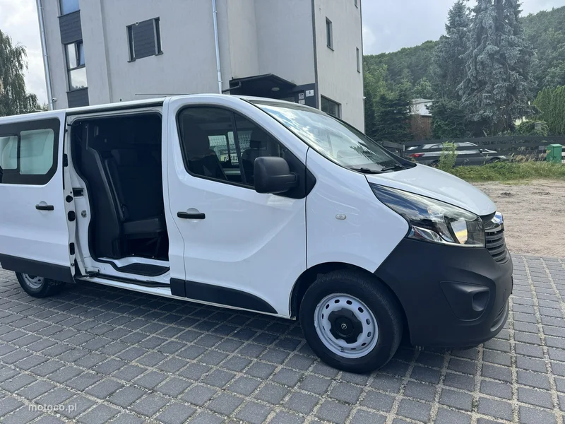 Opel Vivaro 22