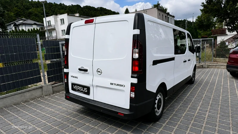 Opel Vivaro 4