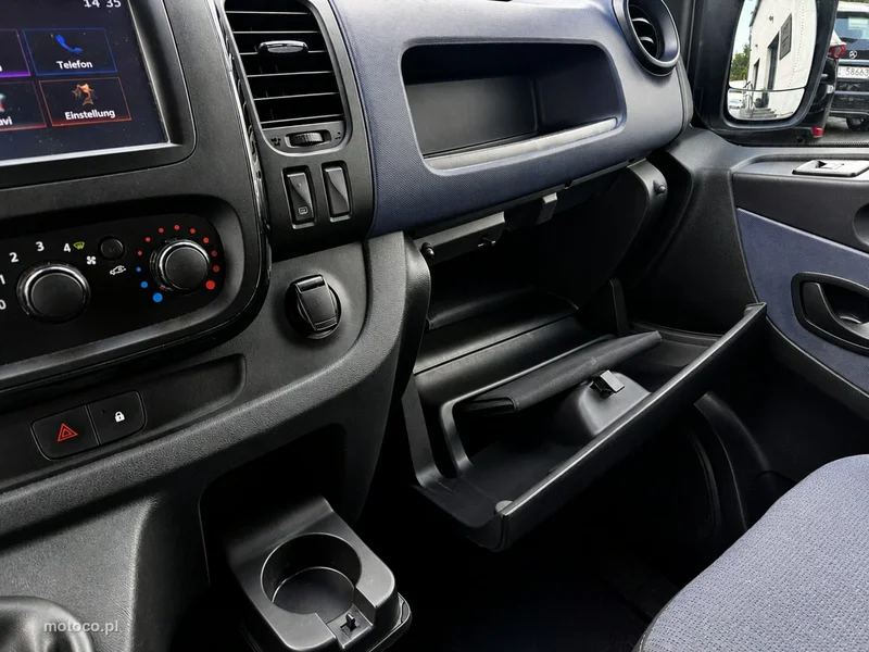 Opel Vivaro 8