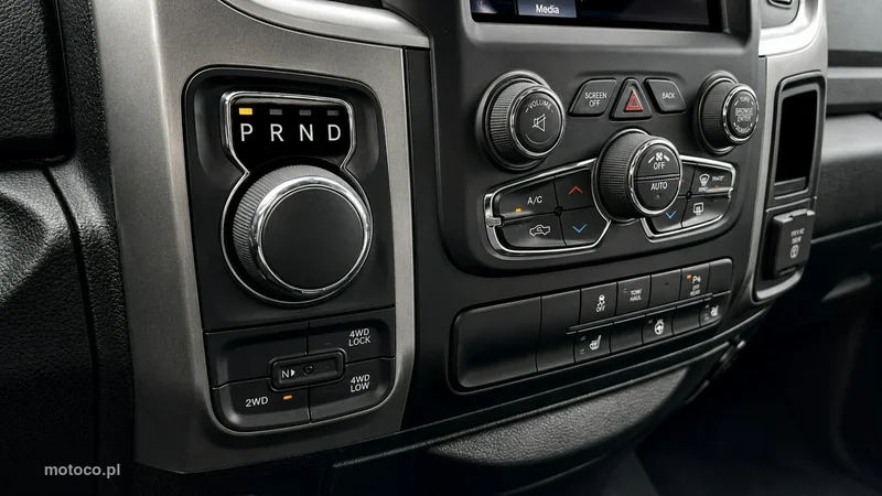 Dodge RAM 14