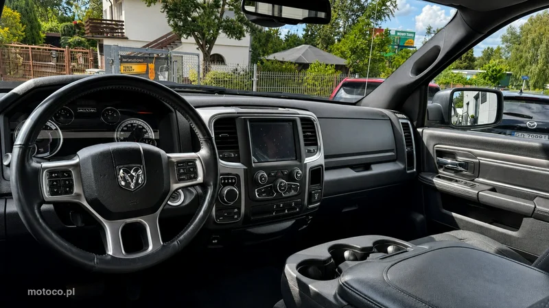 Dodge RAM 17