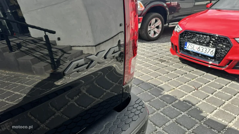 Dodge RAM 32