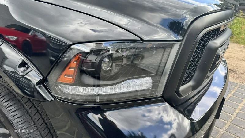 Dodge RAM 34