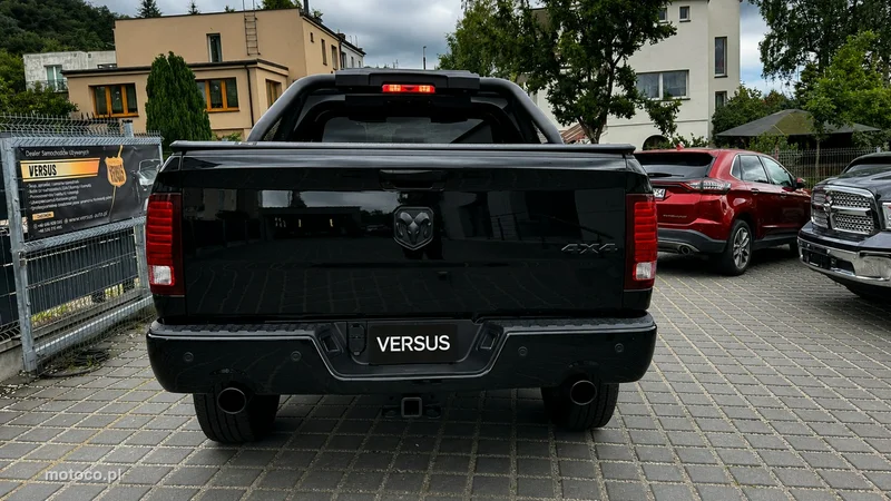 Dodge RAM 5