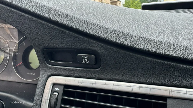 Volvo XC 70 16