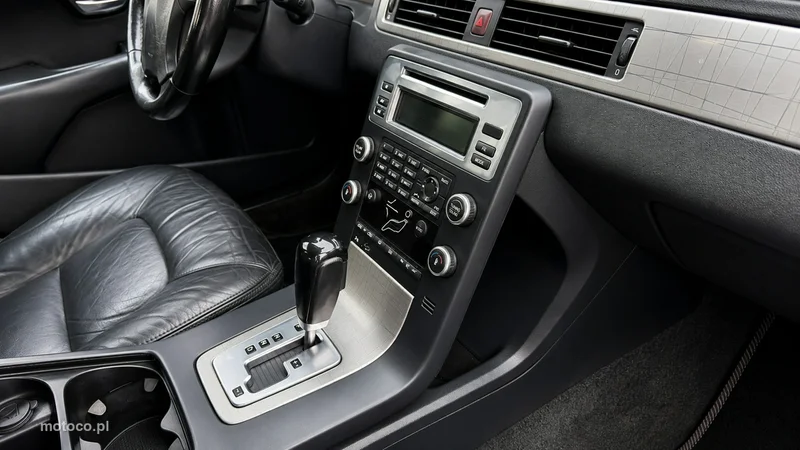 Volvo XC 70 24