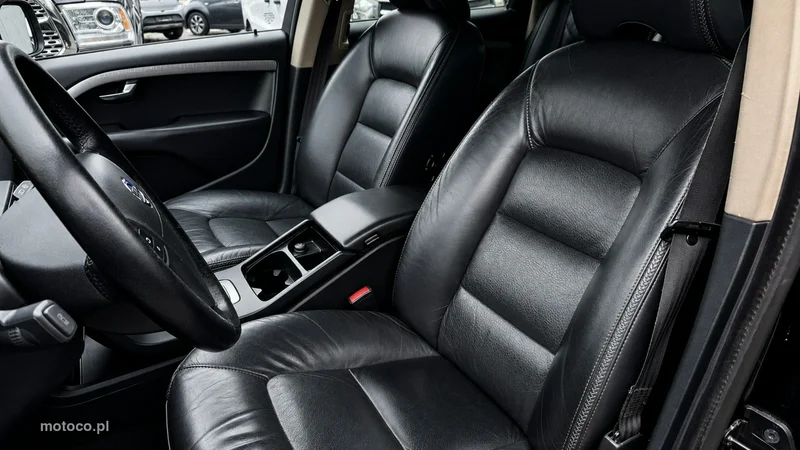 Volvo XC 70 8