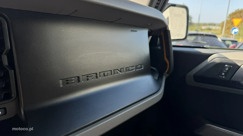 Ford Bronco 32