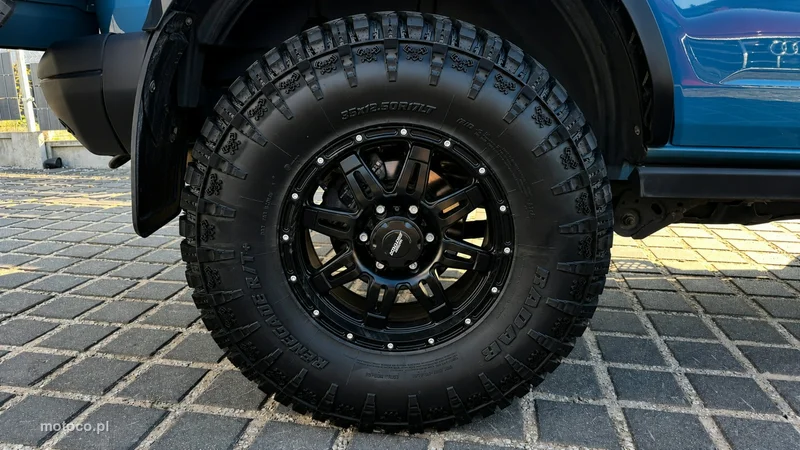 Ford Bronco 40
