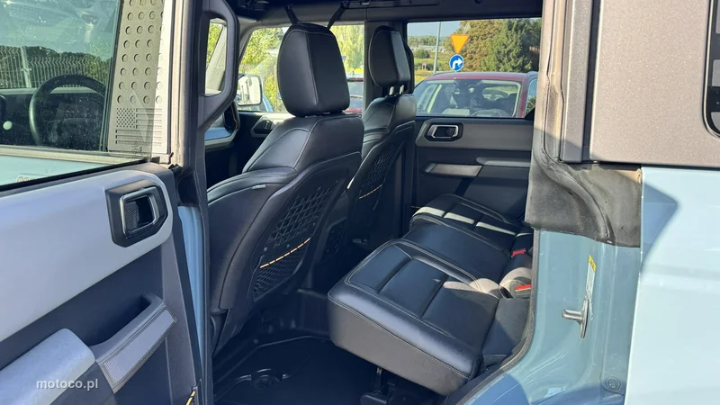 Ford Bronco 8