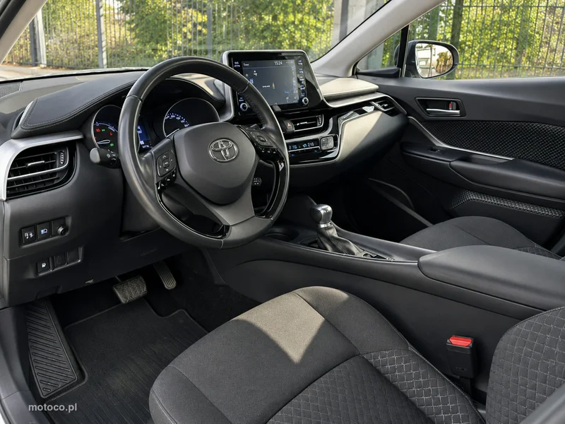 Toyota C-HR AX10 6