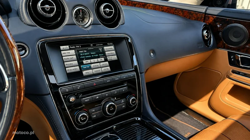 Jaguar XJ 29