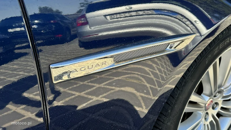 Jaguar XJ 47
