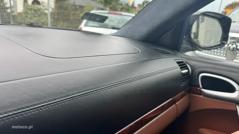 Porsche Cayenne 9PA Turbo 21