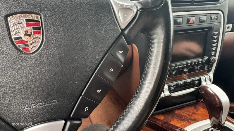 Porsche Cayenne 9PA Turbo 26