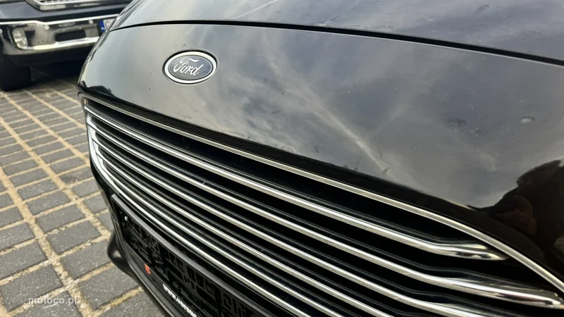 Ford S-Max II 13