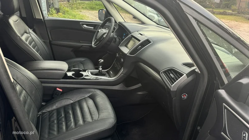 Ford S-Max II 17