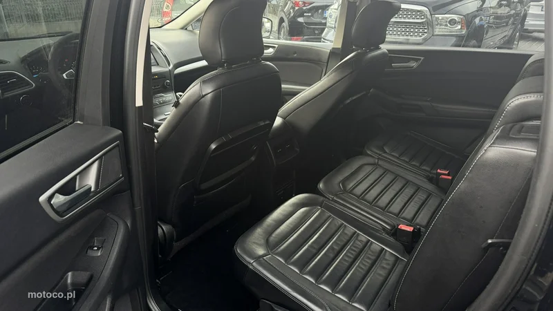 Ford S-Max II 20
