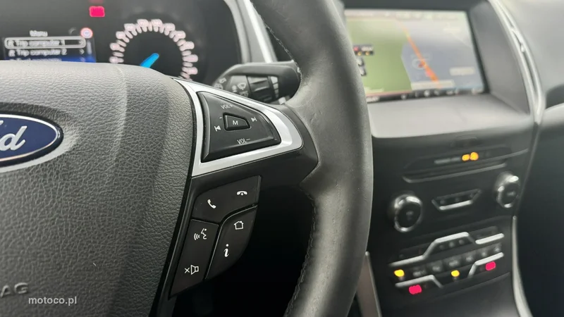 Ford S-Max II 23