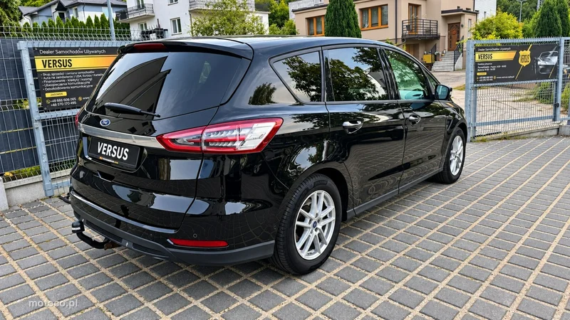 Ford S-Max II 4
