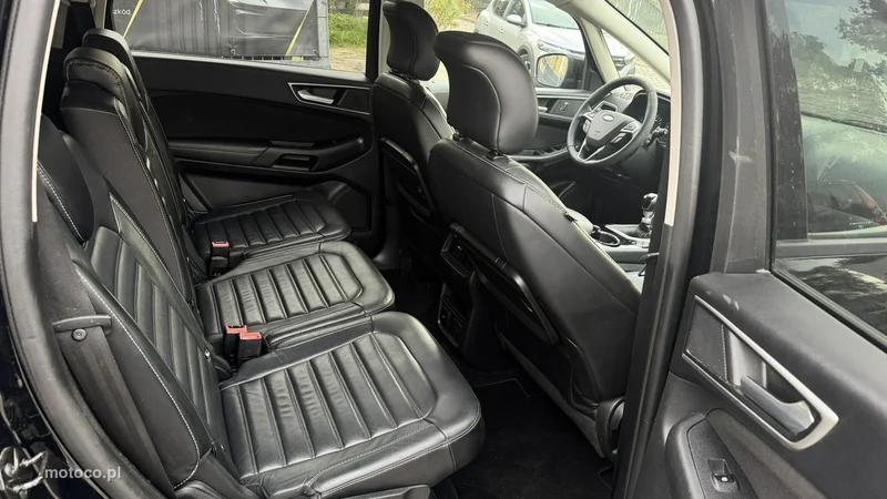 Ford S-Max II 33