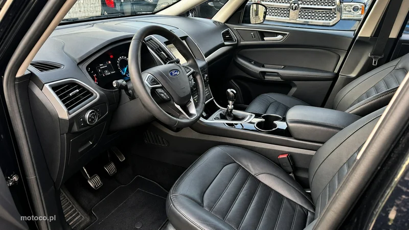 Ford S-Max II 7