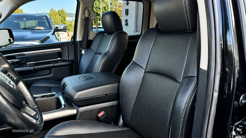 Dodge RAM 12