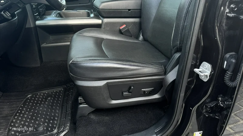 Dodge RAM 17