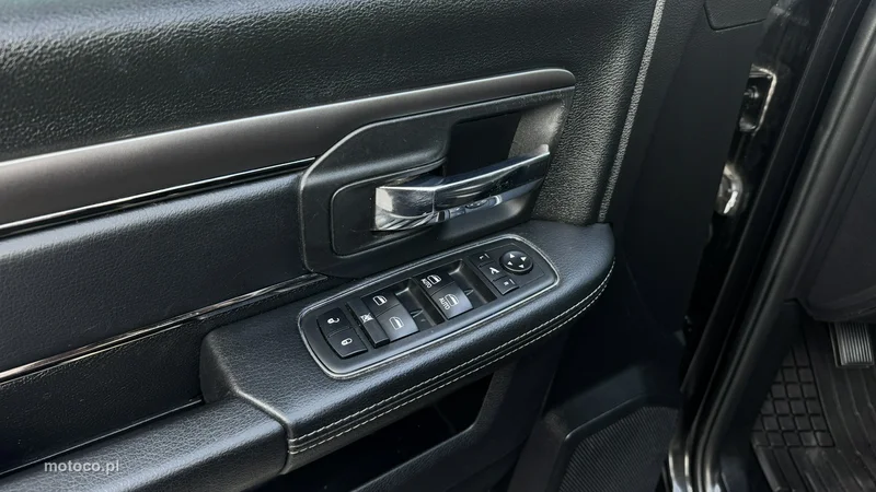 Dodge RAM 10