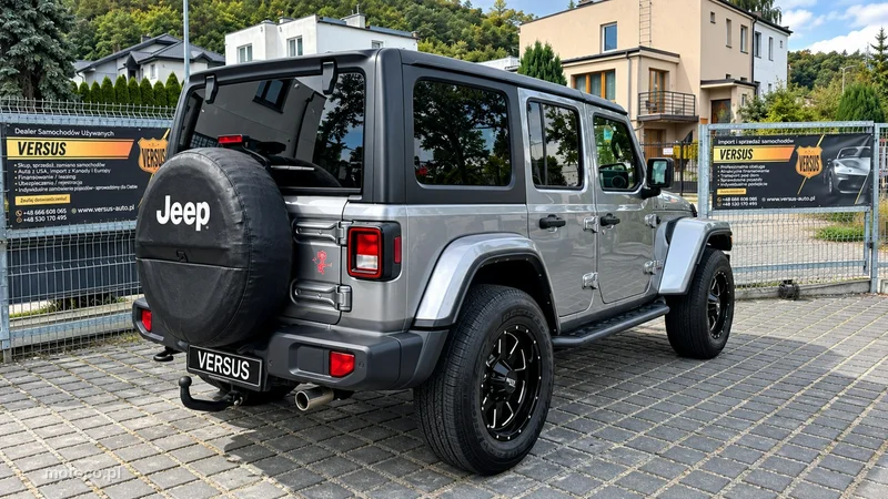 Jeep Wrangler 4