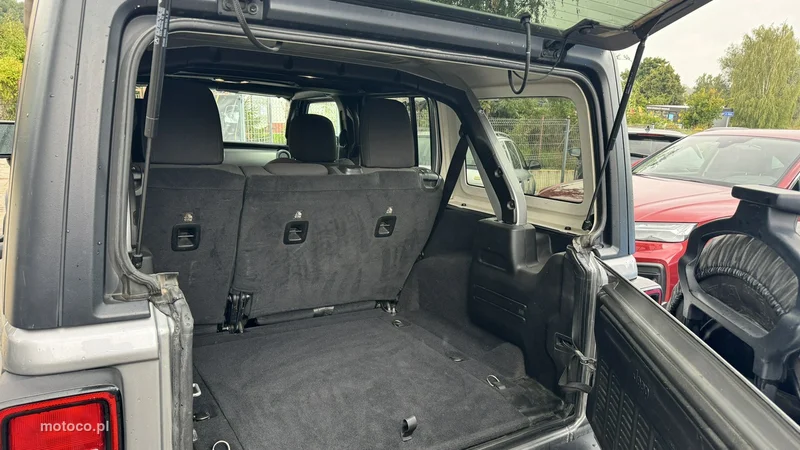 Jeep Wrangler 32