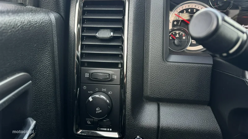 Dodge RAM 20