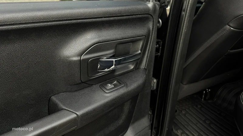 Dodge RAM 31