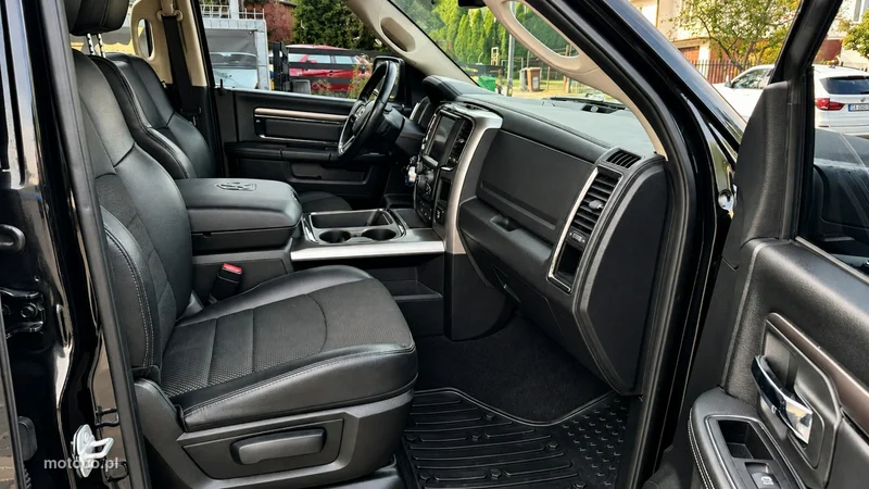 Dodge RAM 8