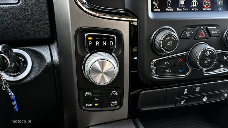 Dodge RAM 9