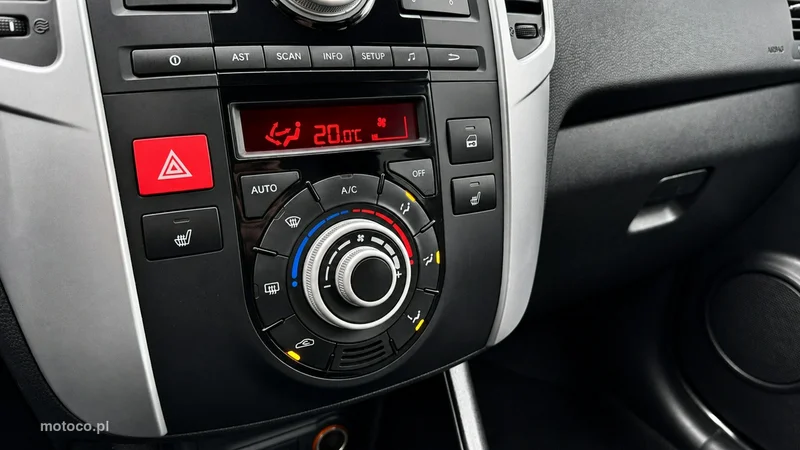 Kia Venga 11