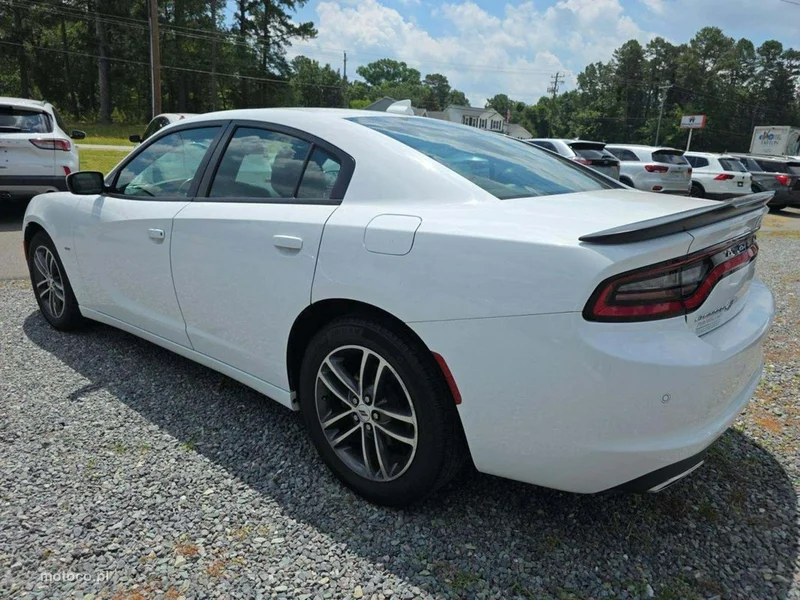 Dodge Charger 3