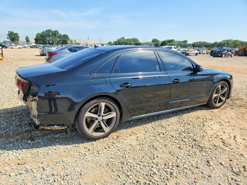 Audi A8 D5 4